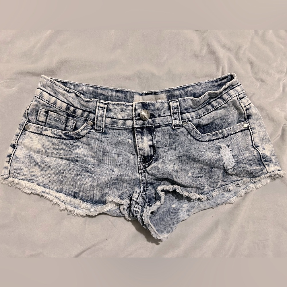 Almost Famous - Acid wash Short shorts.